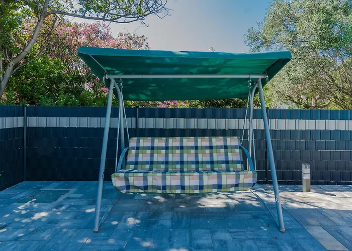 Διαμέρισμα Awesome In *